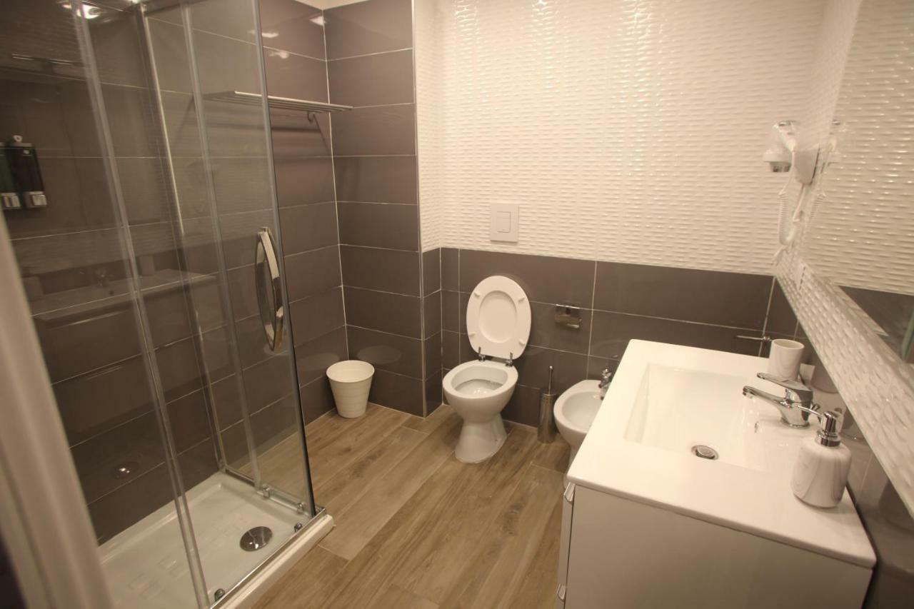 Garibaldi Station 2Punto0 Bed & Breakfast Napoli Eksteriør bilde