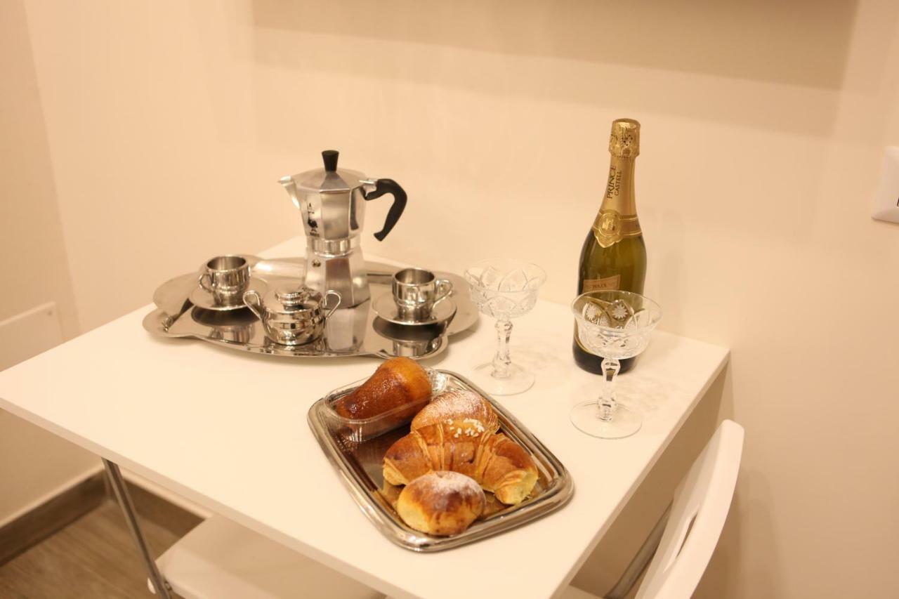 Garibaldi Station 2Punto0 Bed & Breakfast Napoli Eksteriør bilde